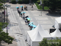 [속보] 인천서 64명 확진...3명 중 1명 감염경로 불명