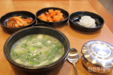 [인천 30년 지킴이] 3대 넘어 4대째 설렁탕지켜온 삼강옥