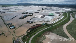 인천 시민·공무원 400명, 전북 익산 수해 복구 동참