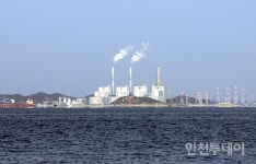 [오늘의 인천소사] 기후위기 주범 국내 최대 영흥석탄화력발전소 착공