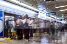 [오늘의 인천소사] 인천 1호선 이용객 1억명 돌파