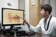 방치하면 청력손실 유발하는 돌발성난청, 치료 미루지 말아야