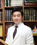 [칼럼] 대퇴골두무혈성괴사 한방치료 통해 수술 없이 개선 가능