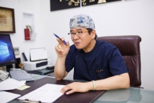 [칼럼] 성형외과 인디언주름제거, 맞춤형 주름성형으로 안면거상 리프팅해야