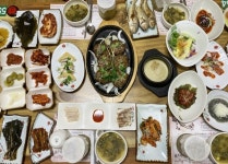 담양 맛집 금수한방가든, 더위까지 날려주는 다채로운 떡갈비 한상
