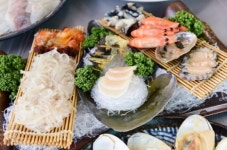 강릉 맛집 솔바로횟집, 맛과 멋을 두루 갖춘 오션뷰 횟집으로 인기