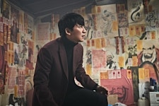 배우 김남길, 영화 클로젯서 의문스러운 경훈으로 매력 발산!
