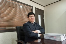 황혼 이혼으로 고민하는 60대 부부, 이혼 등 가사법 전문 변호사의 전문 상담이 필요할 때