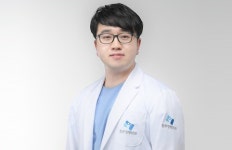 자주 다리를 꼬고 앉는다면… 이상근증후군 주의