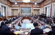 문재인 대통령, 확대경제장관회의 개최