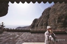 금강산에도 없는 금오산 약사암