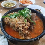 홍대부터 을지로, 성수, 석촌까지 서울의 감자탕 찐 맛집 5