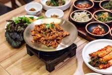 명인이 운영하는 맛집 4