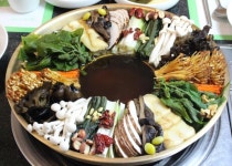 건강한 기운이 솟아나는 약초밥상 맛집 4