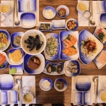 밑반찬을 푸짐하게 내주는 횟집 4