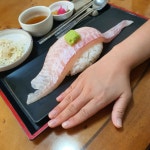 손바닥 만한 초밥? 대왕 음식 맛집 4