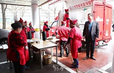 관교노인복지관, 행복나눔 짜장·떡 DAY 행사 개최해