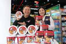 세븐일레븐, 봉짬뽕 들였다...대형 콜라보 선포
