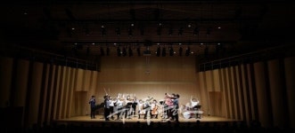 장애를 넘어 하나된 선율… 서울시향 행복한 음악회 감동의 무대