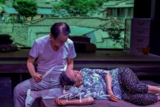 치과의사들이 만든 25년의 무대… 늙은 부부 이야기가 데려온 따뜻한 겨울