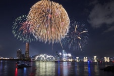 '한화와 함께하는 서울세계불꽃축제 2019' 성황리에 종료