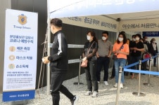 웅천 트리마제 벨마레 분양홍보관 수요자 발길