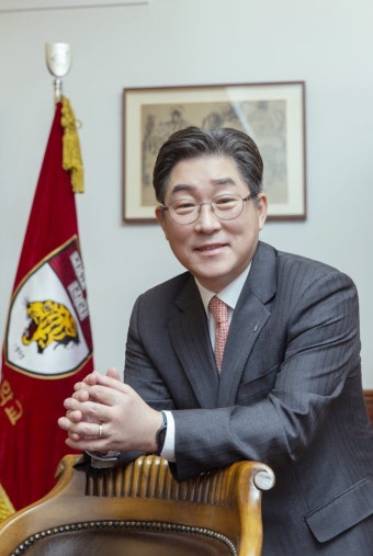 김동원 고려대 총장, 제1회 세상을 바꾸는 리더 렉쳐 시리즈 특강 실시