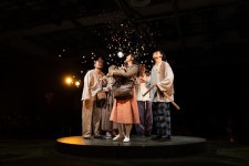 [거침없이 연극리뷰] 각자도생의 사회에서 바라보는 아름다운 영혼의 역설 변영진 연출, FINEPLAY의 전시의 공무원