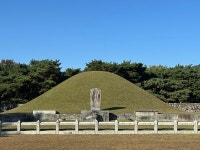 [김건표의 톡 쏘는 톡 터뷰] 금관가야국·경남 김해 연극 해반천에 뜬 경전船 아래 김수로왕릉 길가 답사기…이정화 연출가 희곡작가와 연출... 