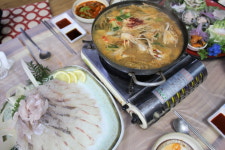 안면도 맛집 ‘풍년회센타’, 어선 3척 운영으로 신선한 자연산 회 선보여 ‘눈길’