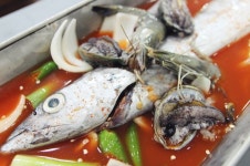 “30년 전통” 제주 서귀포 통갈치조림 향토맛집 ‘탐라갈치’, 현지인들이 찾는 식사 제공