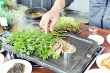 낭만이 흐르는 제주 에코랜드 근처 흑돼지 맛집… ‘탐라흑돈정육식당’, 가성비 좋은 식사 제공해 눈길