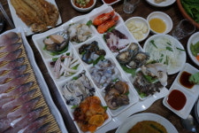 제주 공항근처 맛집 ‘원담’횟집 고등어회, 7월 제주도 비올때 가볼만한곳 여행코스로 인기