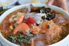 속초동명항맛집 ‘돌섬횟집’, 여름휴가 시즌 1+1대게 행사와 물회 요리 선보여 ‘이목’