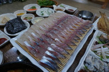 8월 제주도 가볼만한곳 여행코스로 인기인 제주 공항근처 맛집 고등어회 ‘원담’ 횟집