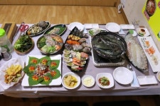 인천 소래포구 횟집 맛집 ‘서천수산’, 소래포구 종합어시장의 대하축제와 꽃게를 맞아 넉넉한 양을 제공