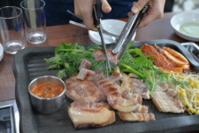 제주 에코랜드 근처 흑돼지 맛집 ‘탐라흑돈정육식당’… “식사 후 에코랜드 야간개장 여행코스”