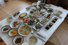 안면도 맛집 ‘털보선장횟집’ 자연산 숭어회 및 게국지를 맛볼 수 있어 여행객들 호평