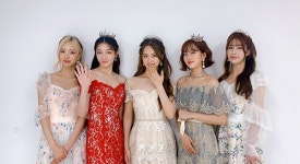 레드스퀘어, 잠옷 입고 잠옷스퀘어 변신! 영상 팬사인회서 팬들과 소통