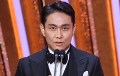 [포토] 2020 SBS 연기대상 오정세, 진지하게 수상소감 중