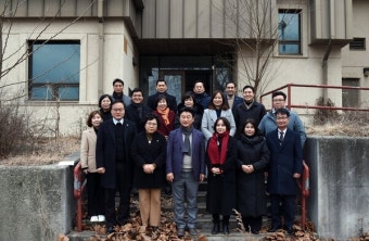 김동근 의정부시장, 캠프 레드 클라우드 디자인 클러스터 조성 추진 계획 설명
