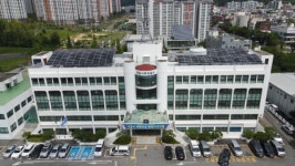 무단횡단하던 50대 남성, 화물차에 치여 숨져