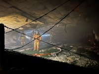 사하구의 한 공장 건물 불…3시간 만에 진화