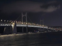 22일 저녁 광안대교, 부산타워 5분간 소등