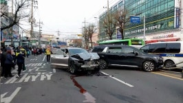 은평구 연서시장 앞 도로서 9중 추돌··1명 사망 ·13명 부상