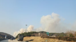 [속보] 울산 울주군 산불...부산울산고속도로 온양IC-장안IC 양방향 통제