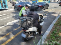부산 도심 이륜차 대대적 단속…2시간 만에 100건 적발