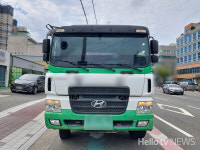 부산 금정구서 70대 몰던 레미콘 차량 보행자 덮쳐