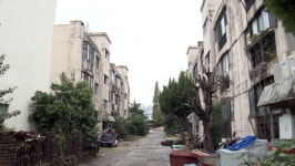 허울뿐인 지원…E등급 창원 봉암연립주택 주민 이주 반발