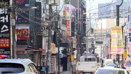 [다시 보는 2025년 경남] 백화점 떠난 마산, 지역 상권 몰락